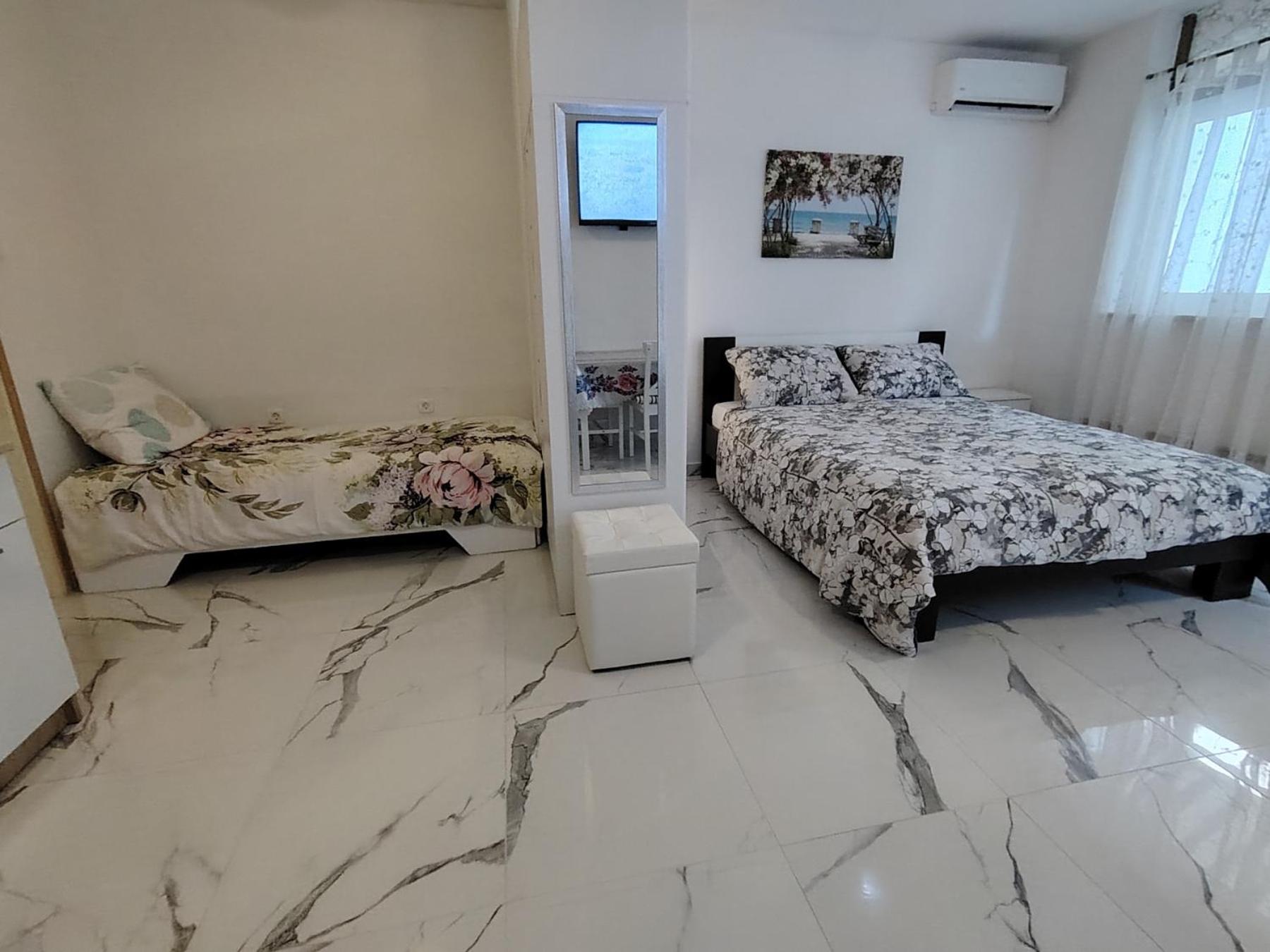 Studio-Apartman Ella Porec Exterior photo